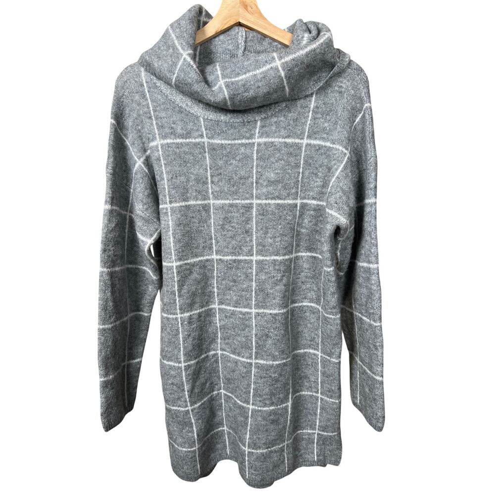 Lumiere Medium Acrylic High Low Gray and White Cowl Neck Sweater Women's